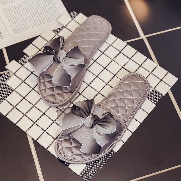 slippers 2021 fashion home shoes soft bottom women bow peep toe comfort flat non-slip indoor bathroom female, Black
slippers 2021 fashion home shoes soft bottom women bow peep toe comfort flat non-slip indoor bathroom female, Black