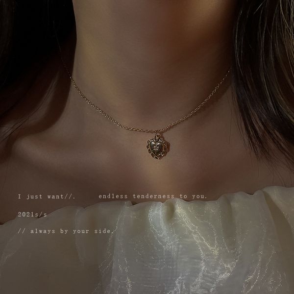 korean diamond inlaid love pendant ins minority design sense clavicle chain temperament simple personality girl necklace, Silver
korean diamond inlaid love pendant ins minority design sense clavicle chain temperament simple personality girl necklace, Silver