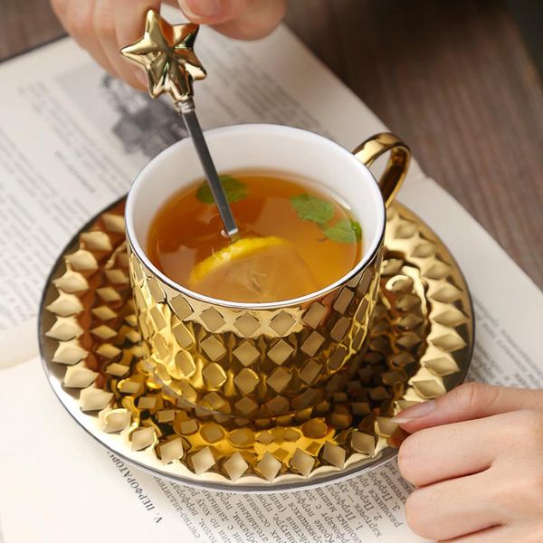 high grade court style luxury gold prismatic relief coffee mug with tray spoon tasse taza cafe tumbler canecas tazzine caffe
high grade court style luxury gold prismatic relief coffee mug with tray spoon tasse taza cafe tumbler canecas tazzine caffe