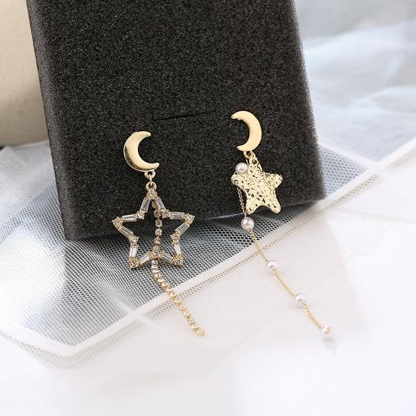 2021 new temperament five-pointed star earrings asymmetrical inlaid zircon star moon pearl tassel earrings february 14 gift, Silver
2021 new temperament five-pointed star earrings asymmetrical inlaid zircon star moon pearl tassel earrings february 14 gift, Silver