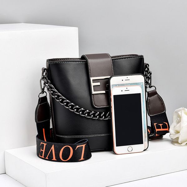 fashion exquisite shopping bag retro casual women totes shoulder bags female leather solid color chain handbag for women 2020 c6
fashion exquisite shopping bag retro casual women totes shoulder bags female leather solid color chain handbag for women 2020 c6