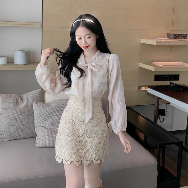 spring 2 piece set sweet bow lace-up floral embroidery satin shirt + high waist bodycon lace skirts sets 210531, White
spring 2 piece set sweet bow lace-up floral embroidery satin shirt + high waist bodycon lace skirts sets 210531, White