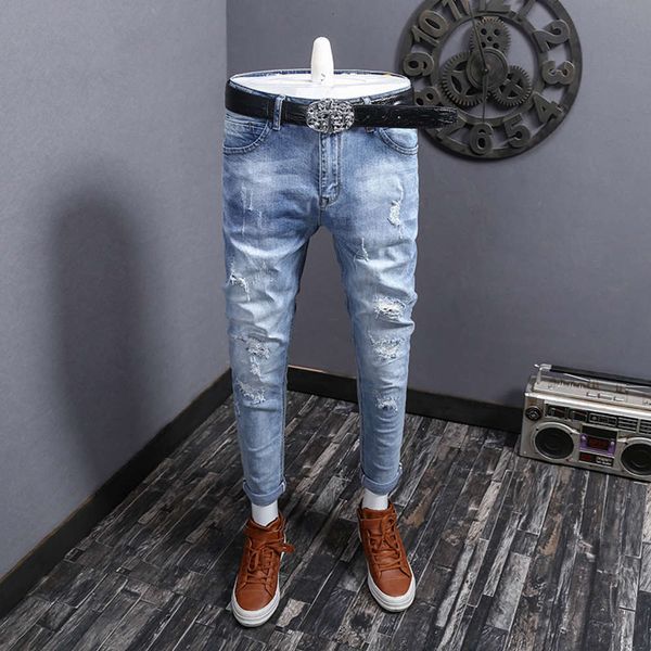 2020 spring and summer light color hole patch jeans men's fashion brand stretch slim straight pantswinter, Blue
2020 spring and summer light color hole patch jeans men's fashion brand stretch slim straight pantswinter, Blue