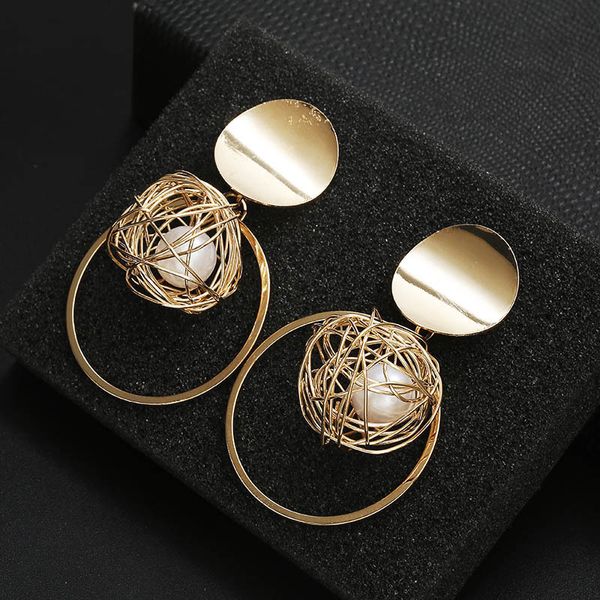 studs earrings korean temperament metal ring hollow gold ball pearl pendant female personality exaggeration chaoren net red, Golden;silver
studs earrings korean temperament metal ring hollow gold ball pearl pendant female personality exaggeration chaoren net red, Golden;silver
