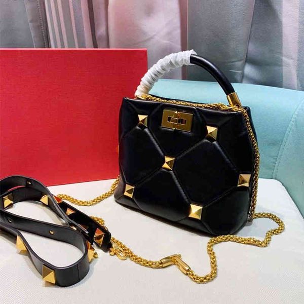 evening bags soft real leather handbag 2021 woman big rivets luxury women designer purse crossbody bag for y1te
evening bags soft real leather handbag 2021 woman big rivets luxury women designer purse crossbody bag for y1te