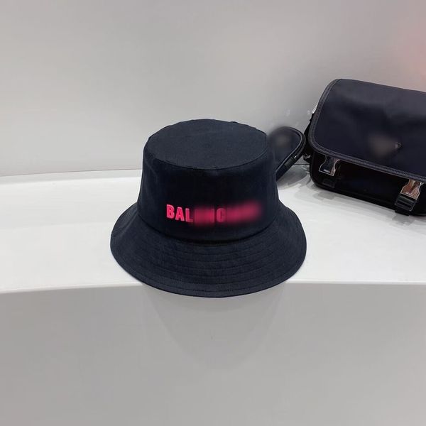 2021 men designer bucket hat hip hop letter printed mens designers sun hats for travelling summer women luxury casquette, Blue;gray
2021 men designer bucket hat hip hop letter printed mens designers sun hats for travelling summer women luxury casquette, Blue;gray