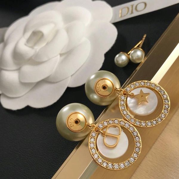 stud 2021 -selling earrings, brass material does not fade. a pair of stylish and luxurious high-quality ladies earrings., Golden;silver
stud 2021 -selling earrings, brass material does not fade. a pair of stylish and luxurious high-quality ladies earrings., Golden;silver