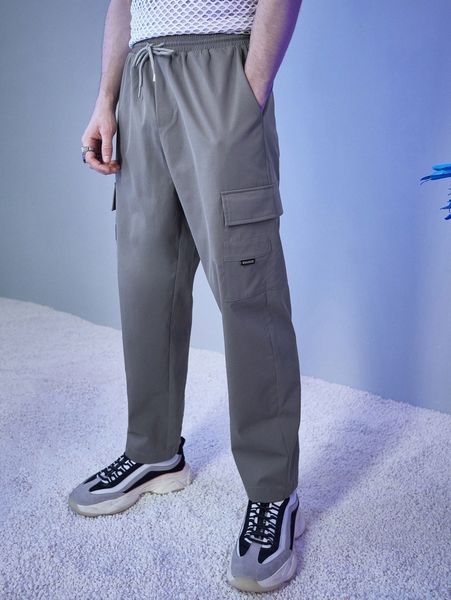 men patch detail flap pocket cargo pants b2mk#, Black
men patch detail flap pocket cargo pants b2mk#, Black