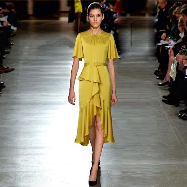 casual dresses 2021 summer fashion solid color satin round neck trumpet sleeve wood ear slim body bag hip fishtail woman dress, Black;gray
casual dresses 2021 summer fashion solid color satin round neck trumpet sleeve wood ear slim body bag hip fishtail woman dress, Black;gray
