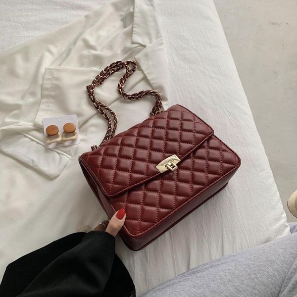 evening bags 2021 quilting luxury shoulder bag women's pu leather crossbody baguette for ladies solid color small handbags purse
evening bags 2021 quilting luxury shoulder bag women's pu leather crossbody baguette for ladies solid color small handbags purse