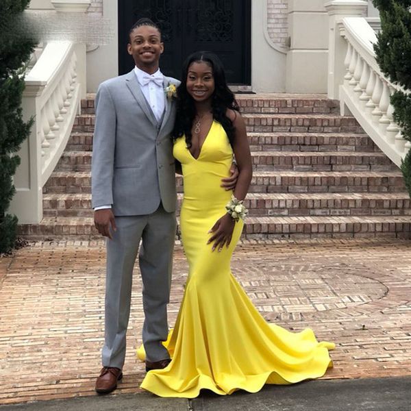 backless yellow evening dresses deep v neck sheath long prom gowns simple night party wear abendkleider 2021 dubai, Black;red
backless yellow evening dresses deep v neck sheath long prom gowns simple night party wear abendkleider 2021 dubai, Black;red