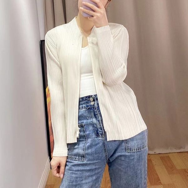 2021 Female Spring New Miyak Fold Fashion Plus Skinny Size Classic V-neck All-match Jacket Long 7www, Black;brown
2021 Female Spring New Miyak Fold Fashion Plus Skinny Size Classic V-neck All-match Jacket Long 7www, Black;brown
