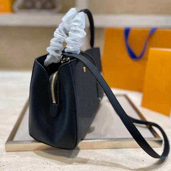 handbag luxury retro 3a quality classic brand 28*21cm shopping bag leather large capacity handbag lady shoulder bag 2 colors
handbag luxury retro 3a quality classic brand 28*21cm shopping bag leather large capacity handbag lady shoulder bag 2 colors