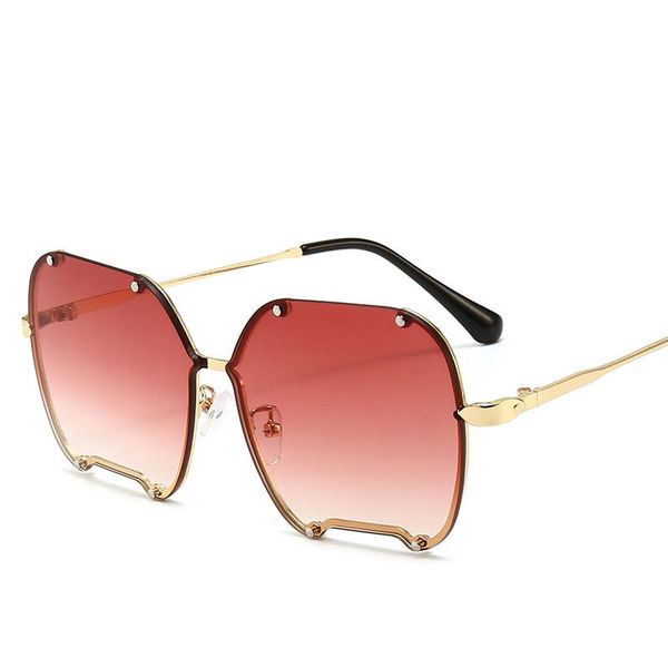 sunglasses fashion polygonal rivet wild irregular women street shooting driving glasses men, White;black
sunglasses fashion polygonal rivet wild irregular women street shooting driving glasses men, White;black