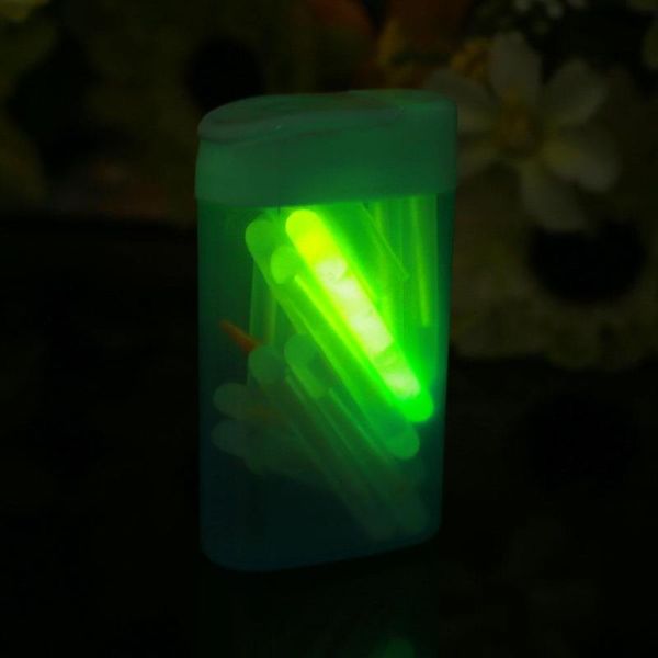 fishing accessories 15pcs mini fluorescent lightstick night float clip on glow stick lots 
fishing accessories 15pcs mini fluorescent lightstick night float clip on glow stick lots