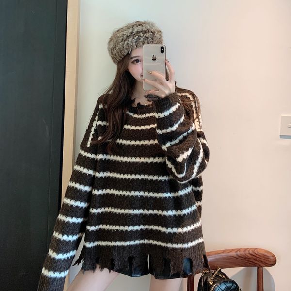 2021 autumn new style broken hole personality contrast color striped pullover long sleeve loose fashion sweater women fjde, White;black
2021 autumn new style broken hole personality contrast color striped pullover long sleeve loose fashion sweater women fjde, White;black