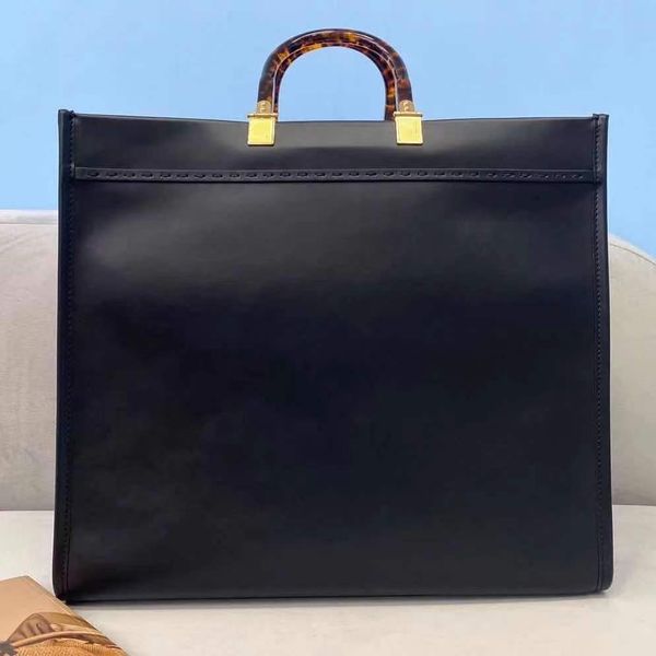 design handbag new fashion large capacity letter decoration office one shoulder messenger bag
design handbag new fashion large capacity letter decoration office one shoulder messenger bag
