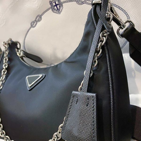 women bags handbags, ladies high-end luxurys designer classic brand diagonal bags, canvas nylon three-in-one design
women bags handbags, ladies high-end luxurys designer classic brand diagonal bags, canvas nylon three-in-one design