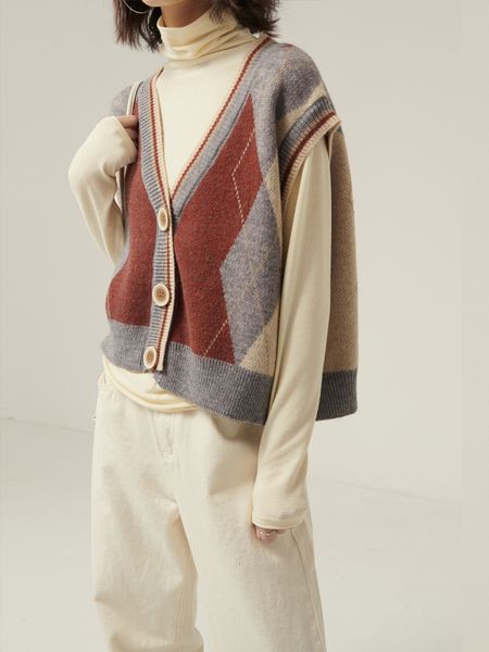 2021 new short cardigan women's knitted autumn and winter lattice sleeveless sweater vest coat sb7b, White
2021 new short cardigan women's knitted autumn and winter lattice sleeveless sweater vest coat sb7b, White
