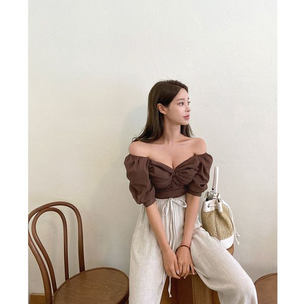 2021 style french bubble sleeve retro minority design sense a word shoulder short shirt upper woman solar protection vppo, White
2021 style french bubble sleeve retro minority design sense a word shoulder short shirt upper woman solar protection vppo, White