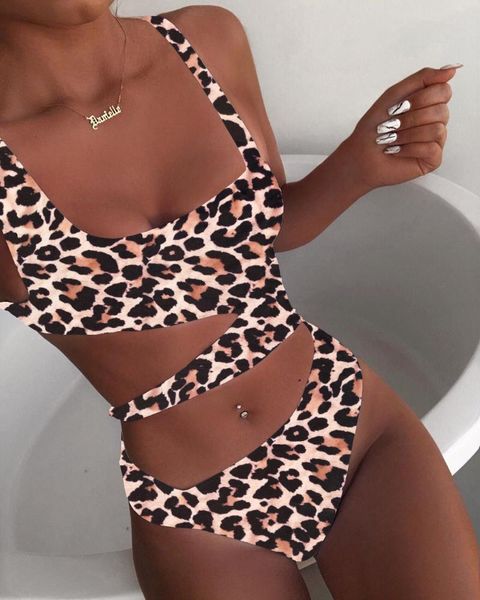 one-piece suits 2021 summer red white leopard print cut out one piece bikinis swimwear women bodysuit bathing swimsuits beach
one-piece suits 2021 summer red white leopard print cut out one piece bikinis swimwear women bodysuit bathing swimsuits beach