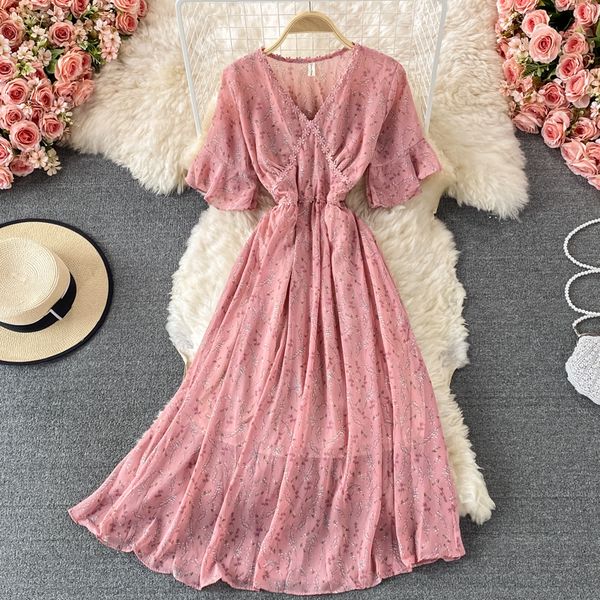 floral printed chiffon midi dress women summer flare short sleeve lace patchwork high waist a-line vestidos female 2021 newswimwear bat, Black;gray
floral printed chiffon midi dress women summer flare short sleeve lace patchwork high waist a-line vestidos female 2021 newswimwear bat, Black;gray