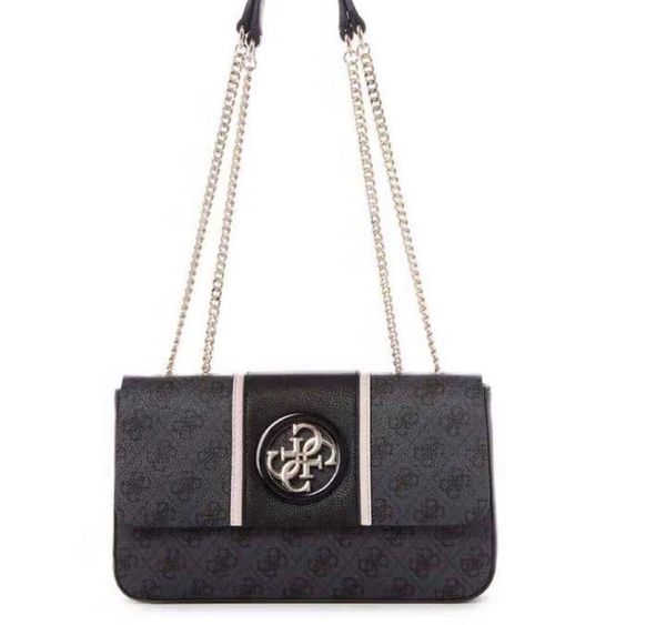 2021 gues new old flower splicing chain bag women's single shoulder diagonal span
2021 gues new old flower splicing chain bag women's single shoulder diagonal span