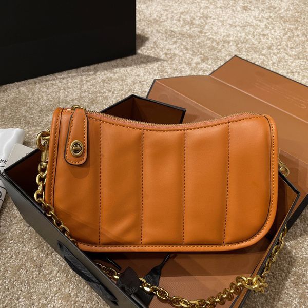 factory outlet design armpit stick fashion new women's chain single shoulder bag hand commuter bag
factory outlet design armpit stick fashion new women's chain single shoulder bag hand commuter bag