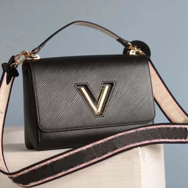 twist lock handbag purse genuine leather messenger bag embroidery shoulder strap bags women crossbody flap bag handle tote new022, Black;red
twist lock handbag purse genuine leather messenger bag embroidery shoulder strap bags women crossbody flap bag handle tote new022, Black;red