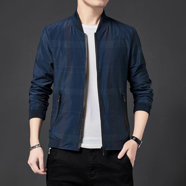 men's jackets 2021 autumn middle-aged thin casual jacket stand collar business windbreaker plaid wear, Black;brown
men's jackets 2021 autumn middle-aged thin casual jacket stand collar business windbreaker plaid wear, Black;brown