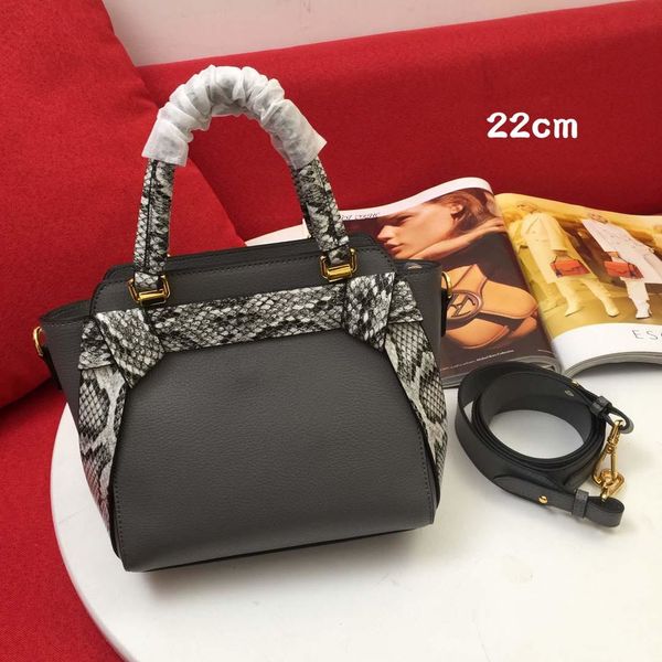 luxury designer leather snake print hand messenger evening bag retro casual design 5009
luxury designer leather snake print hand messenger evening bag retro casual design 5009