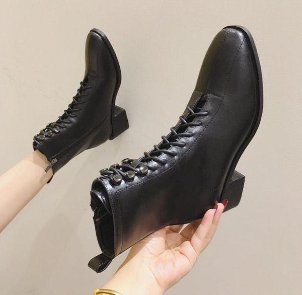 boots 2021 fashion women leather shoes autumn winter woman casual botas de mujer female ankle, Black
boots 2021 fashion women leather shoes autumn winter woman casual botas de mujer female ankle, Black