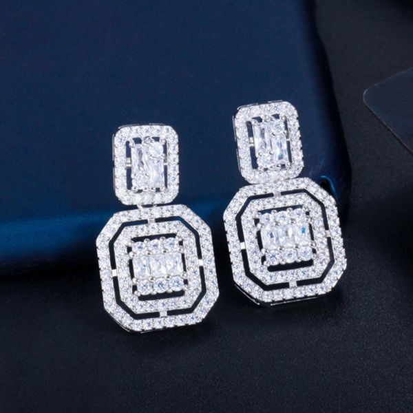 square pendnats 925 silver post designer luxury jewelry charm earrings white aaa cubic zirconia copper jewelry 18k gold earring for women pa, Golden
square pendnats 925 silver post designer luxury jewelry charm earrings white aaa cubic zirconia copper jewelry 18k gold earring for women pa, Golden
