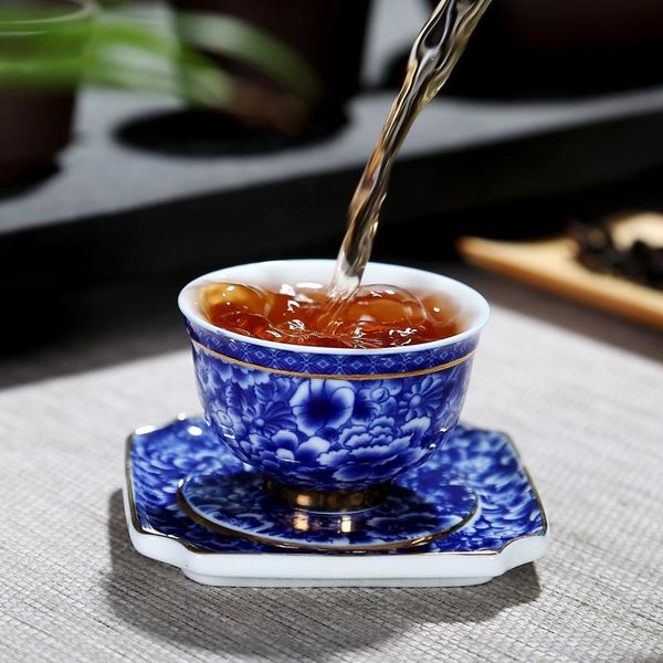 cups & saucers blue and white porcelain flower teacup with saucer jingdezhen tea bowl ceramic coffee beer wine mug office water cup
cups & saucers blue and white porcelain flower teacup with saucer jingdezhen tea bowl ceramic coffee beer wine mug office water cup