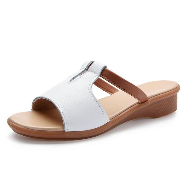 slippers 2021 female summer leather fashion casual sandals and women lightweight non-slip beach shoes plus size, Black
slippers 2021 female summer leather fashion casual sandals and women lightweight non-slip beach shoes plus size, Black