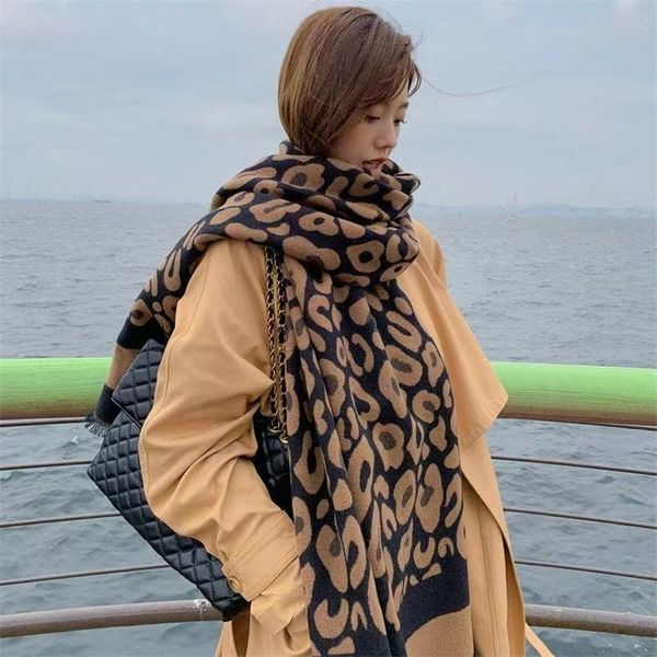 spring and autumn outdoor tourism warm leopard scarf women's versatile imitation cashmere office shawl thickened bib, Blue;black
spring and autumn outdoor tourism warm leopard scarf women's versatile imitation cashmere office shawl thickened bib, Blue;black