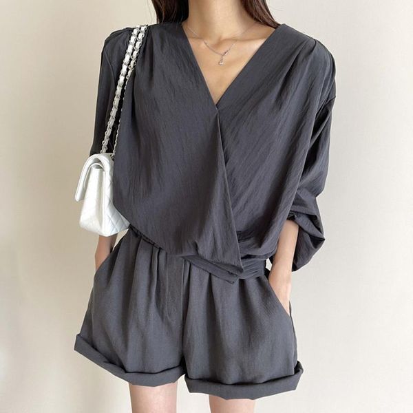 women's tracksuits alien kitty 2021 autumn suit v-neck puff sleeve casual solid color long-sleeved shirt loose all-match thin shorts, Gray
women's tracksuits alien kitty 2021 autumn suit v-neck puff sleeve casual solid color long-sleeved shirt loose all-match thin shorts, Gray