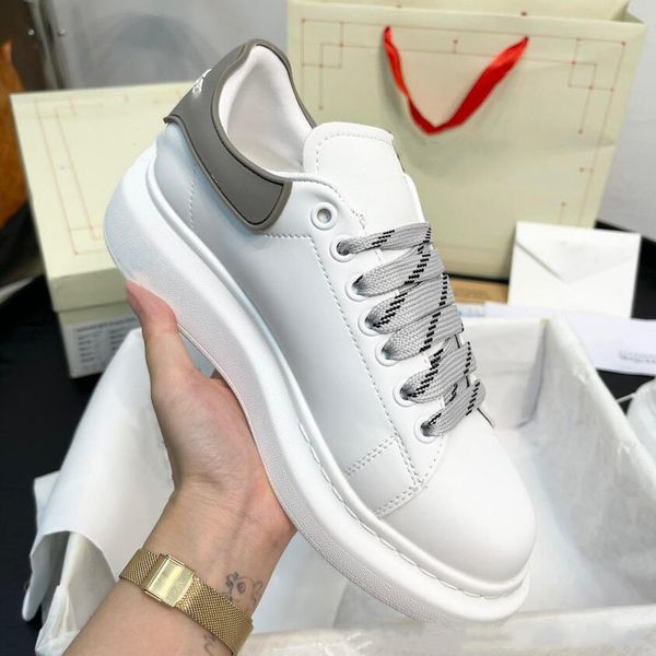 casual shoes women mens luxurys blue designer latest color lace-up height increasing mens silk leather sheepskin foot pads sneakers, Black
casual shoes women mens luxurys blue designer latest color lace-up height increasing mens silk leather sheepskin foot pads sneakers, Black