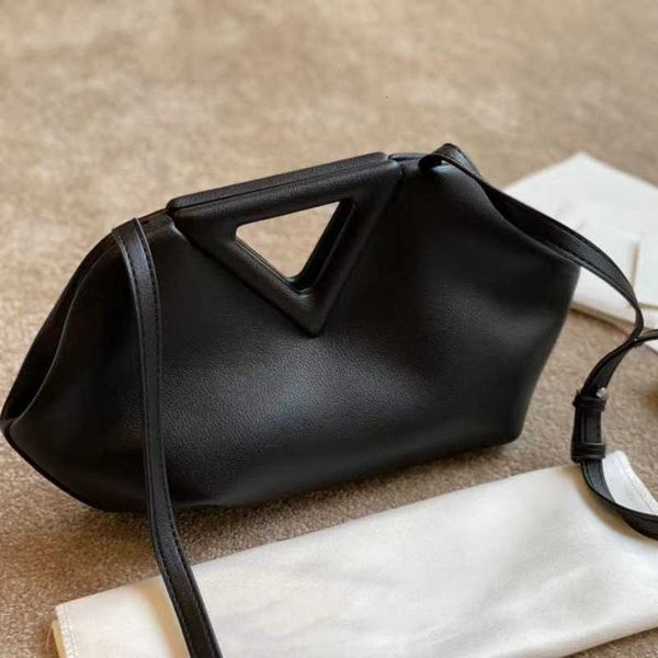 handbags designer high-capacity bag leather shoulder high-quality bags fashion brand evening party shopping occasions 5 colors with
handbags designer high-capacity bag leather shoulder high-quality bags fashion brand evening party shopping occasions 5 colors with