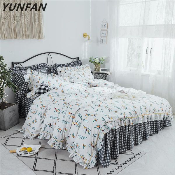 bedding sets white lace princess wedding home textile twin king fashion duvet cover set bed skirt pillowcases
bedding sets white lace princess wedding home textile twin king fashion duvet cover set bed skirt pillowcases