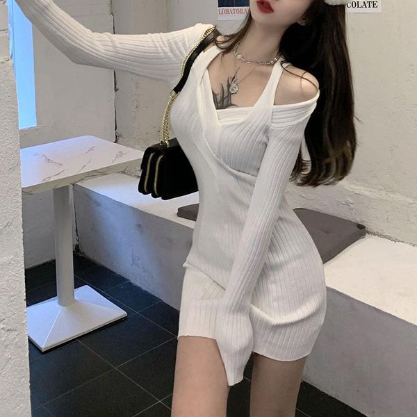 casual dresses knitted short bandage dress spring off shoulder white black mini skinny robe 2021 long sleeve clothing, Black;gray
casual dresses knitted short bandage dress spring off shoulder white black mini skinny robe 2021 long sleeve clothing, Black;gray