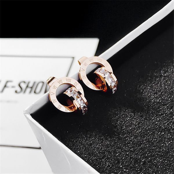 YUN Fade 2021 Color Zircoina Inlay Roman Stud Earring Never Rose RUO Fashion Titanium Gift Jewelry Girl Gold Party Woman Steel Aretx, Golden
YUN Fade 2021 Color Zircoina Inlay Roman Stud Earring Never Rose RUO Fashion Titanium Gift Jewelry Girl Gold Party Woman Steel Aretx, Golden