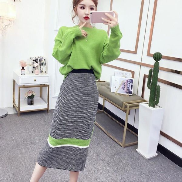 two piece dress stepped 2 -piece set women used vintage twin pack elastic rok femlae suits, White
two piece dress stepped 2 -piece set women used vintage twin pack elastic rok femlae suits, White