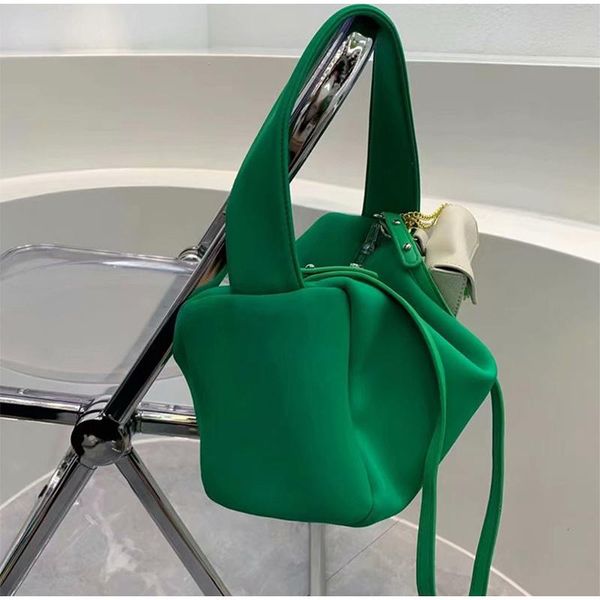 evening bags women trendy handbags 2021 elegant women's wide strap shoulder crossbody with mini purse females zipper clutch totes
evening bags women trendy handbags 2021 elegant women's wide strap shoulder crossbody with mini purse females zipper clutch totes