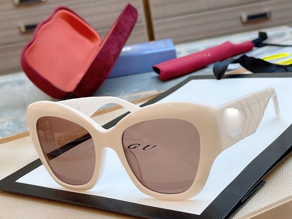 2021 new designer sunglasses for men and women glasses outdoor sunshade framework fashion classic sunglasses 11, White;black
2021 new designer sunglasses for men and women glasses outdoor sunshade framework fashion classic sunglasses 11, White;black