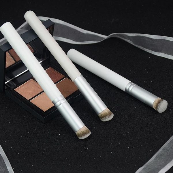 makeup brushes 1pcs face concealer brush palette powder contour highlighter professional cosmetics tool for facial
makeup brushes 1pcs face concealer brush palette powder contour highlighter professional cosmetics tool for facial