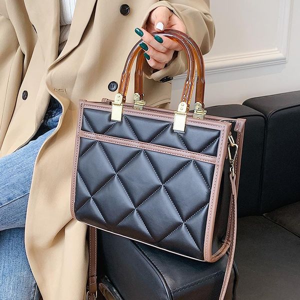 evening bags fashion women pu leather handbags ladies small shoulder travel bag designer casual female tote messenger
evening bags fashion women pu leather handbags ladies small shoulder travel bag designer casual female tote messenger
