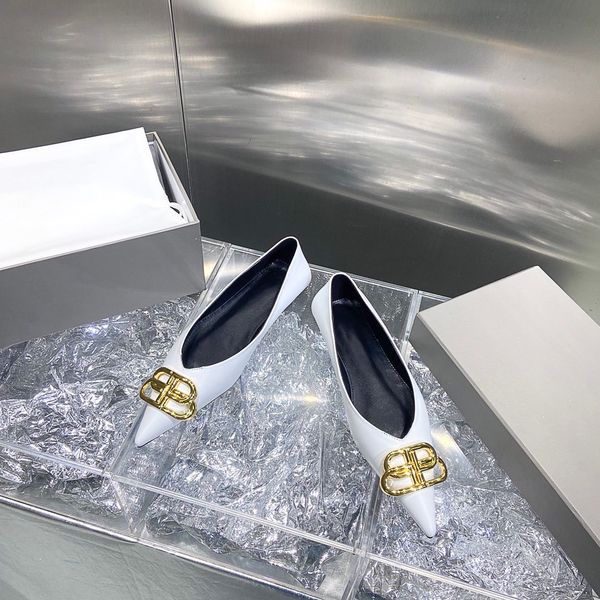 2021ss woman slipper fashion trend sandals beach flat bottom slippers platform lady platform slides shoe size 35-40, Black
2021ss woman slipper fashion trend sandals beach flat bottom slippers platform lady platform slides shoe size 35-40, Black