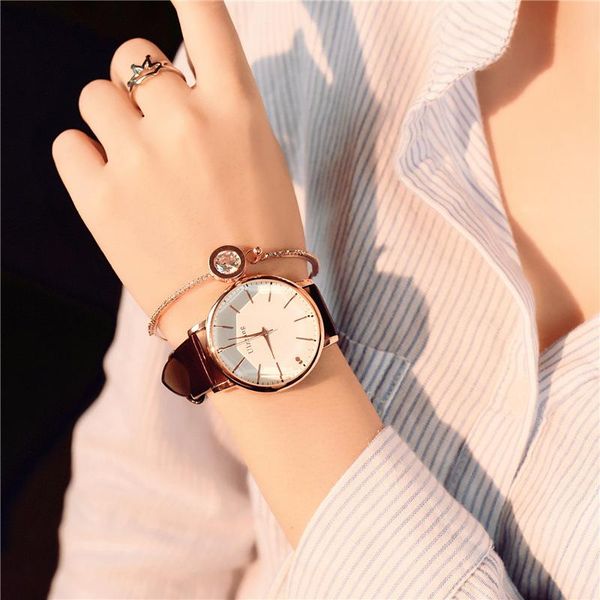 wristwatches 2021 women watch gorgeous fashion accessories leather polygon personality dial ladies quartz relogio feminino, Slivery;brown
wristwatches 2021 women watch gorgeous fashion accessories leather polygon personality dial ladies quartz relogio feminino, Slivery;brown
