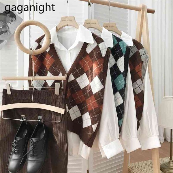 women two pieces set long sleeve white shirt loose vintage knitted plaid vest spring lady 2 korean 210601
women two pieces set long sleeve white shirt loose vintage knitted plaid vest spring lady 2 korean 210601